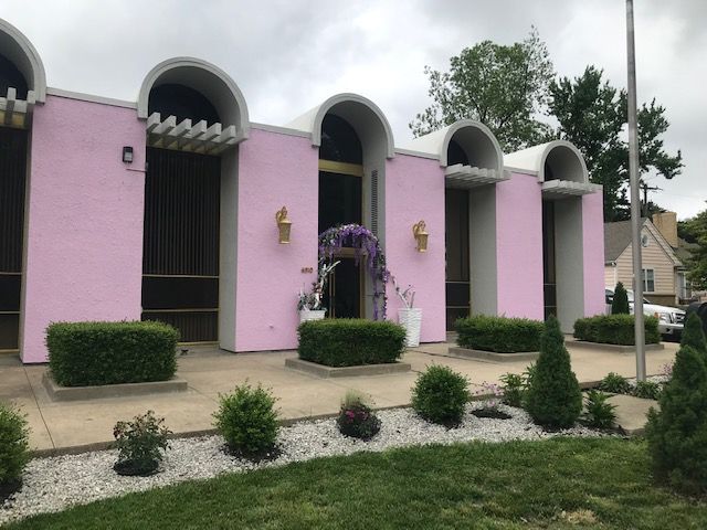 6910 W 83rd St, Shawnee Mission, KS 66204